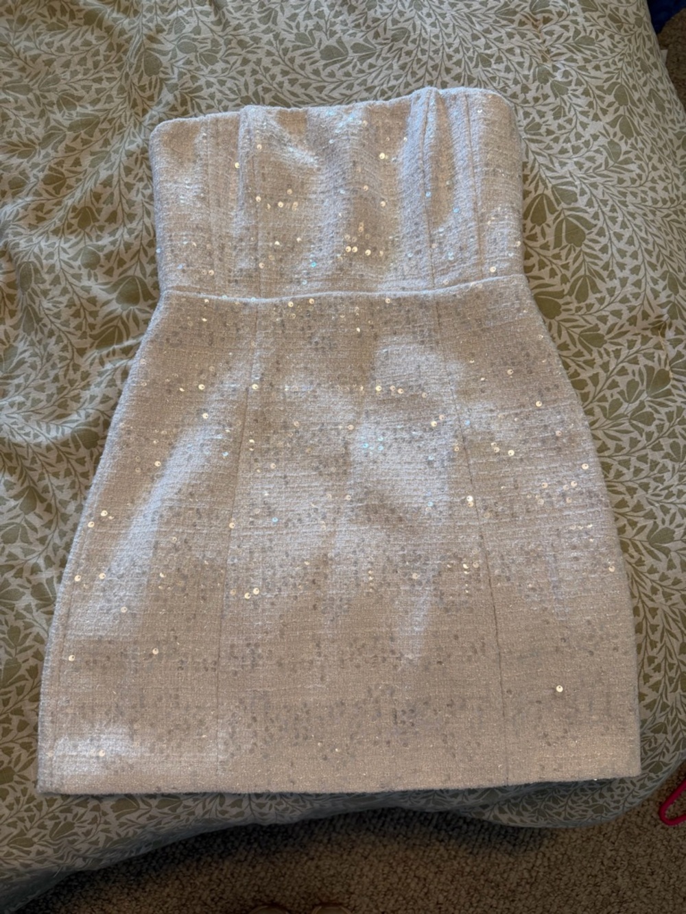 Nuuly x ASTR the label Strapless Sequin Mini Dress in Silver-White